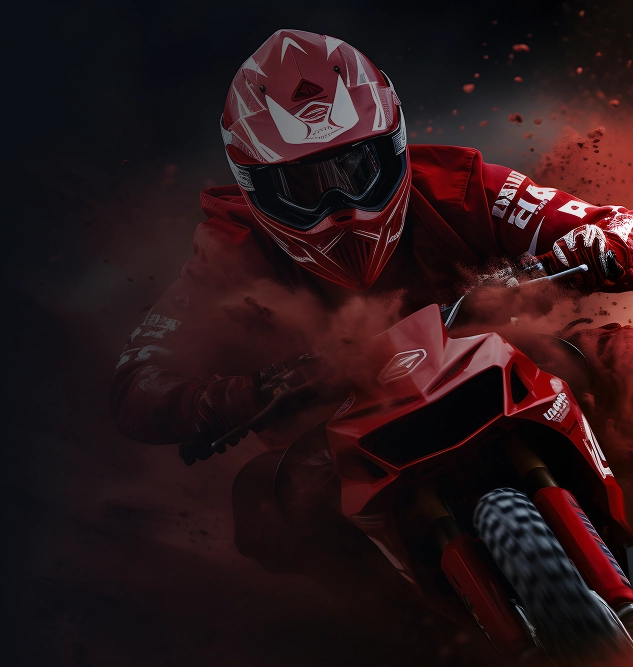 Pilote de motocross filant à travers des nuages de poussière rouge tout en effectuant une manœuvre de course hors route.